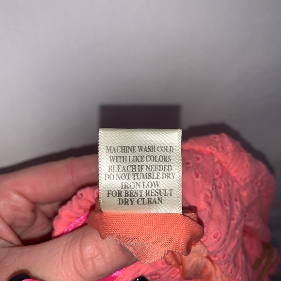 Very J Shorts Coral Eyelets Lined Feather Accent Medium NWT - Picture 6 of 6